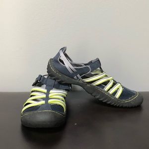 JBU by Jambu waterproof shoes